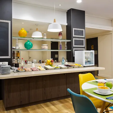 Otel Comfort Paris Porte D'ivry 3*