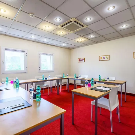 Otel Comfort Paris Porte D'ivry 3*