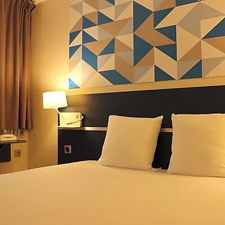 Comfort Paris Porte D'ivry Отель Ивры-Сур-Сеине