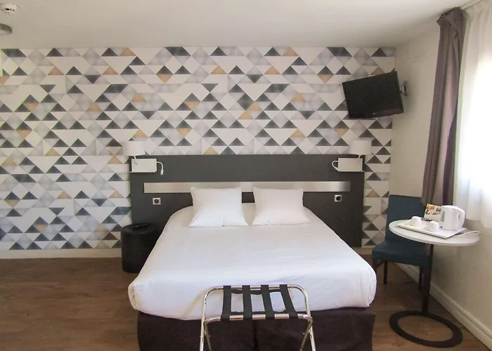 Hotell Comfort Paris Porte D'ivry 3*