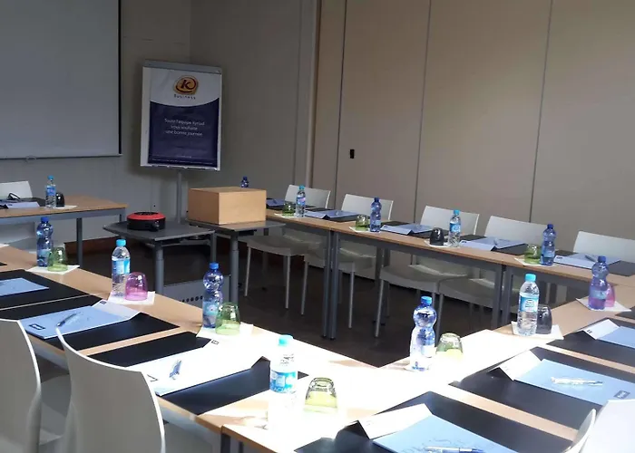 Hotell Comfort Paris Porte D'ivry 3*